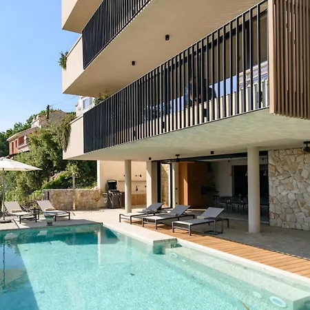 Villa Eleven *
